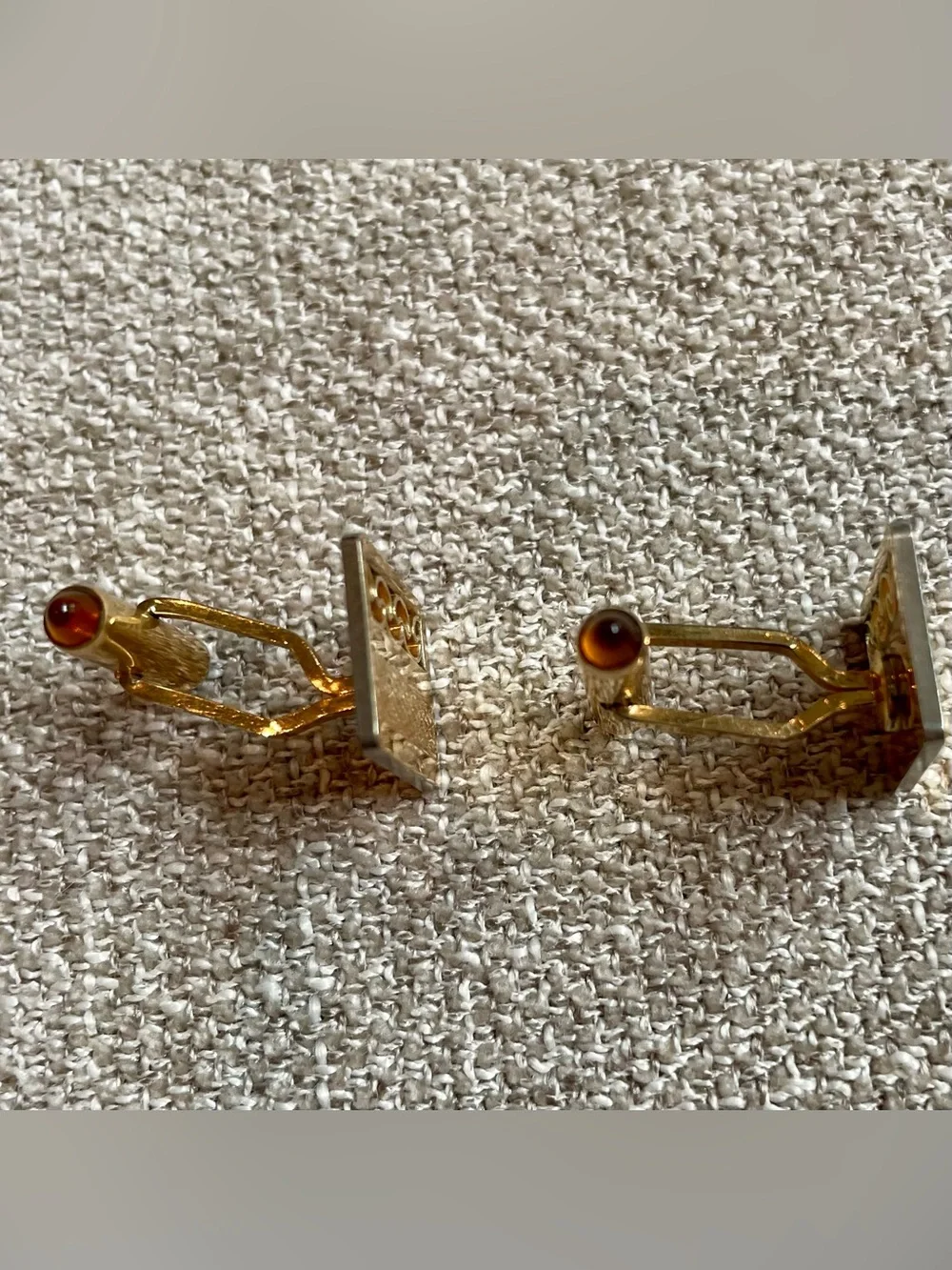 Krementz US Circa 1950’s Gold Tone Filigree Cabochon Toggle Bolt Cuff Links